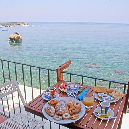 Bed and Breakfast Bb Il Generale Шилла Экстерьер фото